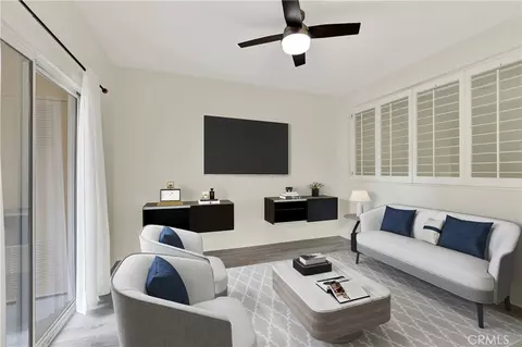 Living - 154 Gallery, Tustin, CA 92782 photo 2 of 4