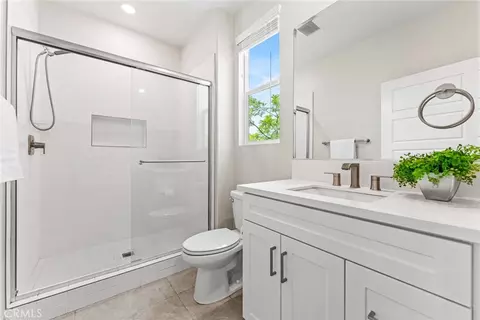 Bath - 352 Chorus, Irvine, CA 92618 photo 1 of 2