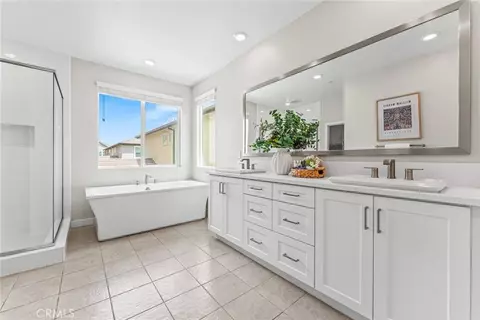 Bath - 352 Chorus, Irvine, CA 92618 photo 2 of 2
