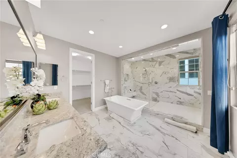 Bath - 60 Dunmore, Irvine, CA 92620 photo 2 of 6