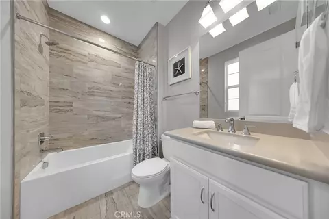 Bath - 60 Dunmore, Irvine, CA 92620 photo 3 of 6