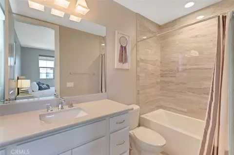 Bath - 60 Dunmore, Irvine, CA 92620 photo 6 of 6