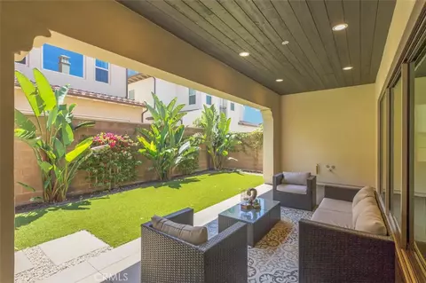 Exterior - 60 Dunmore, Irvine, CA 92620 photo 2 of 3