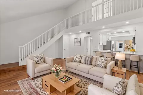 164 Brookline Ln, Costa Mesa, CA 92626