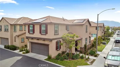 2476 Gunner Rdg, Rialto, CA 92377