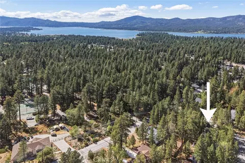 View/Area - 41735 Comstock, Big Bear Lake, CA 92315 photo 2 of 2
