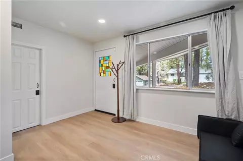 Entry Way - 41735 Comstock, Big Bear Lake, CA 92315 photo 5 of 7