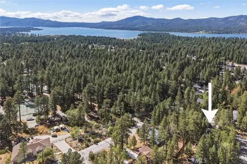 View/Area - 41735 Comstock, Big Bear Lake, CA 92315 photo 2 of 2