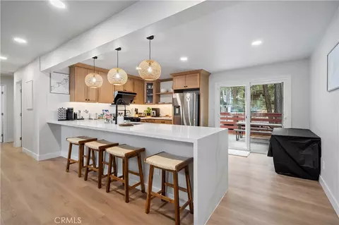 Kitchen - 41735 Comstock, Big Bear Lake, CA 92315 photo 1 of 7