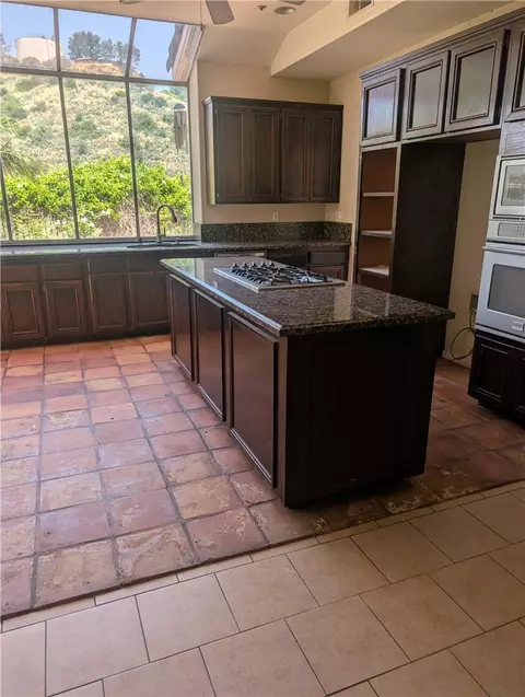 6727 E Pinnacle Pointe, Orange, CA 92869 photo 3