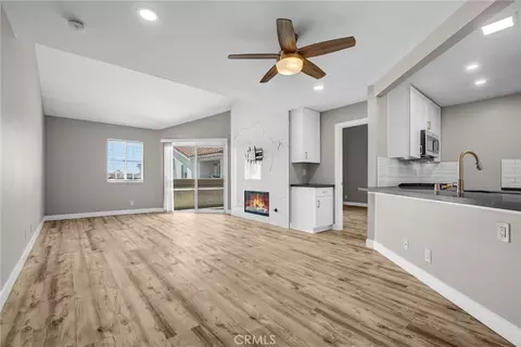 3605 E Anaheim St #420, Long Beach, CA 90804