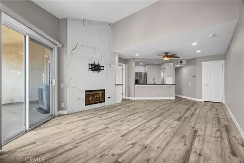3605 E Anaheim St #420, Long Beach, CA 90804