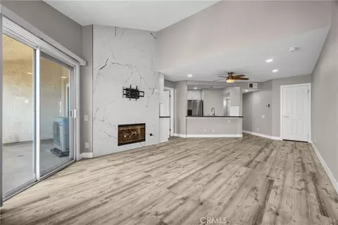 3605 E Anaheim St #420, Long Beach, CA 90804