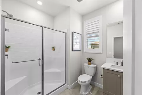 Bath - 236 Keeper Dr, Irvine, CA 92618 photo 3 of 3