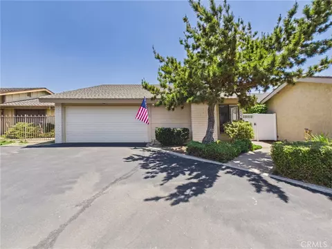 2027 E Fruit, Santa Ana, CA 92701
