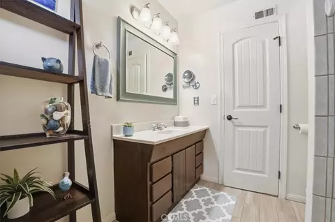 Bath - 13148 Ridgedale, Poway, CA 92064 photo 4 of 5
