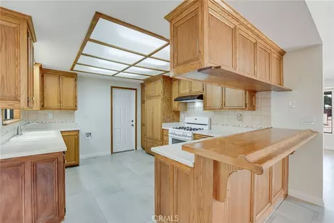 Kitchen - 9205 9th, Hesperia, CA 92345 photo 3 of 6