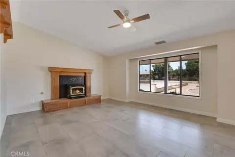 Living - 9205 9th, Hesperia, CA 92345 photo 10 of 11