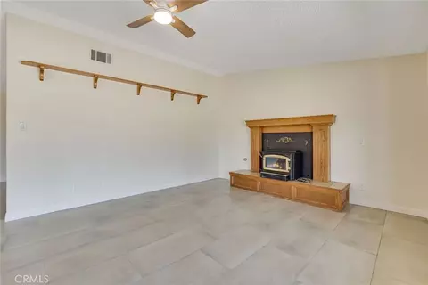 Living - 9205 9th, Hesperia, CA 92345 photo 2 of 11