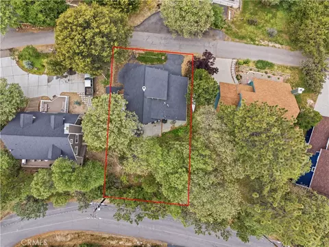 View/Area - 1170 Klondike, Lake Arrowhead, CA 92352 photo 1 of 1