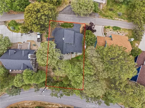 View/Area - 1170 Klondike, Lake Arrowhead, CA 92352 photo 1 of 1