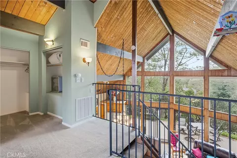 Entry Way - 1170 Klondike, Lake Arrowhead, CA 92352 photo 2 of 2
