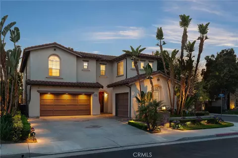 19055 Redford Ln, Huntington Beach, CA 92648