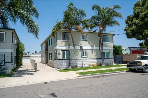 731 Owen Dr, Huntington Beach, CA 92648