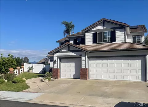 17 Junction Ct, Trabuco Canyon, CA 92679