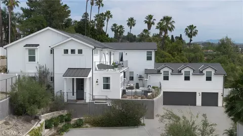 18806 Winnwood, Santa Ana, CA 92705
