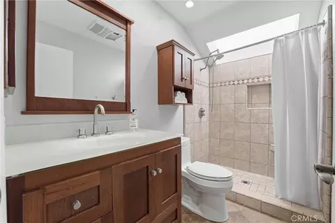 Bath - 11 Shadowleaf, Irvine, CA 92614 photo 2 of 3