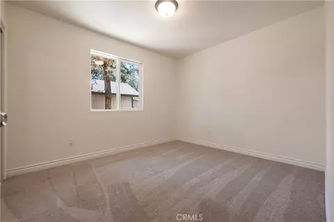 Bedroom - 448 Victoria Ln, Sugarloaf, CA 92386 photo 6 of 8