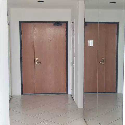 Entry Way - 1310 E Ocean #405, Long Beach, CA 90802 photo 1 of 1