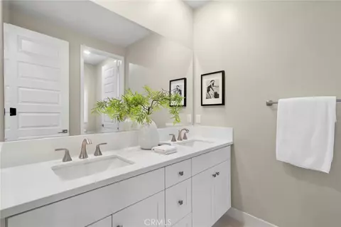 Bath - 157 Crossover, Irvine, CA 92618 photo 5 of 5