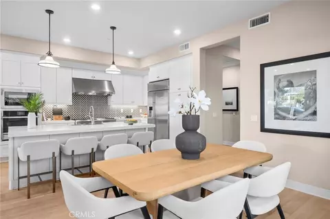 Dining - 157 Crossover, Irvine, CA 92618 photo 2 of 5