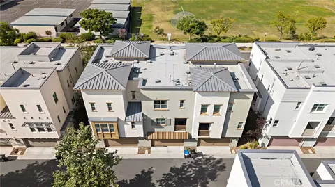 View/Area - 144 Paramount, Irvine, CA 92618 photo 1 of 8