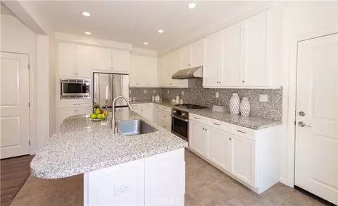 Kitchen - 59 Fairymoss, Irvine, CA 92620 photo 4 of 4