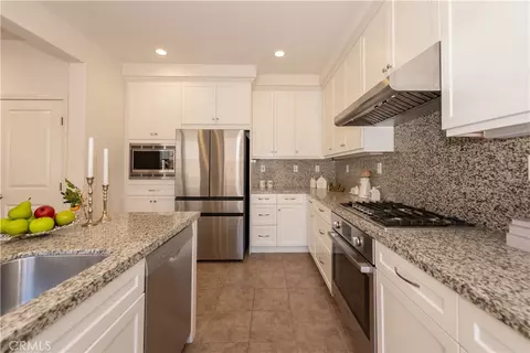 Kitchen - 59 Fairymoss, Irvine, CA 92620 photo 3 of 4