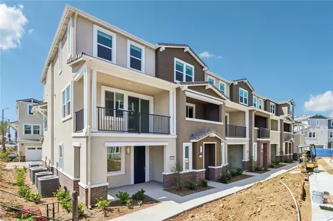 406 Lotus Dr, San Marcos, CA 92069