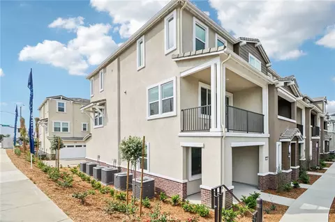 407 Lotus Dr, San Marcos, CA 92069
