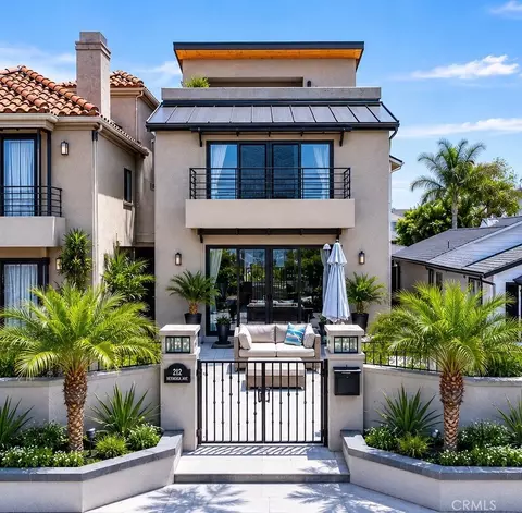 212 Hartford Ave, Huntington Beach, CA 92648