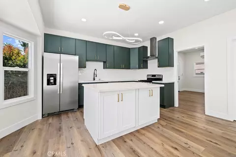 Kitchen - 548 E 14th, Long Beach, CA 90813 photo 1 of 2