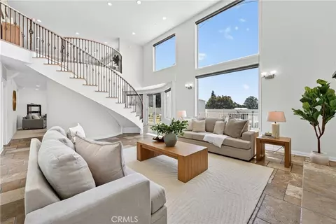 111 Revuelta Ct, San Clemente, CA 92672
