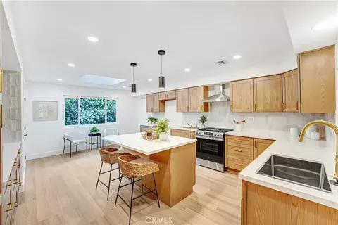 22323 Miranda St, Woodland Hills, CA 91367
