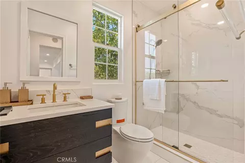 Bath - 15 Tether Moon Ln, Ladera Ranch, CA 92694 photo 7 of 10