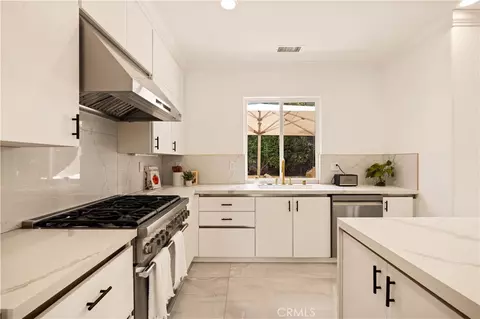 Kitchen - 15 Tether Moon Ln, Ladera Ranch, CA 92694 photo 4 of 5