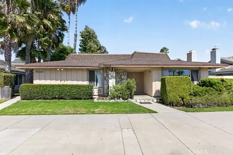 16572 Goldenwest St, Huntington Beach, CA 92647