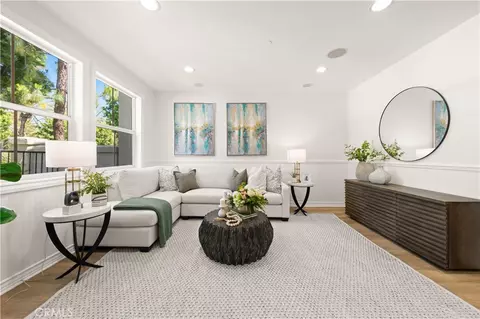 76 Trailing Vine, Irvine, CA 92602