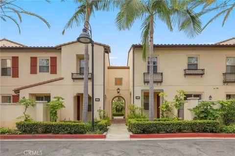 2925 W Edinger Ave, Santa Ana, CA 92704