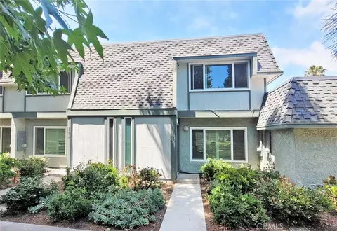 8278 Artista Dr, Huntington Beach, CA 92646